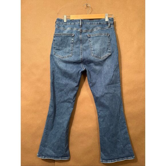 Frame Le Crop Mini Boot MSRP$198 - Picture 6 of 6